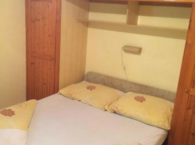 Appartement 1 *